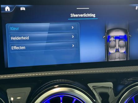 MERCEDES-BENZ A 180  Keyless-Go, Dodehoeks Assist, Led, DAB, Camera