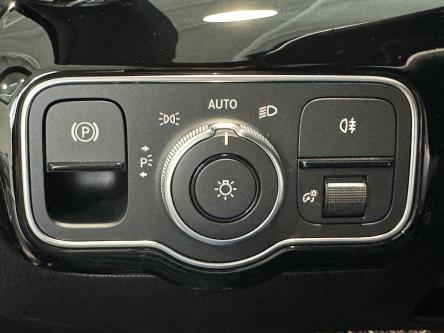 MERCEDES-BENZ A 180  Keyless-Go, Dodehoeks Assist, Led, DAB, Camera