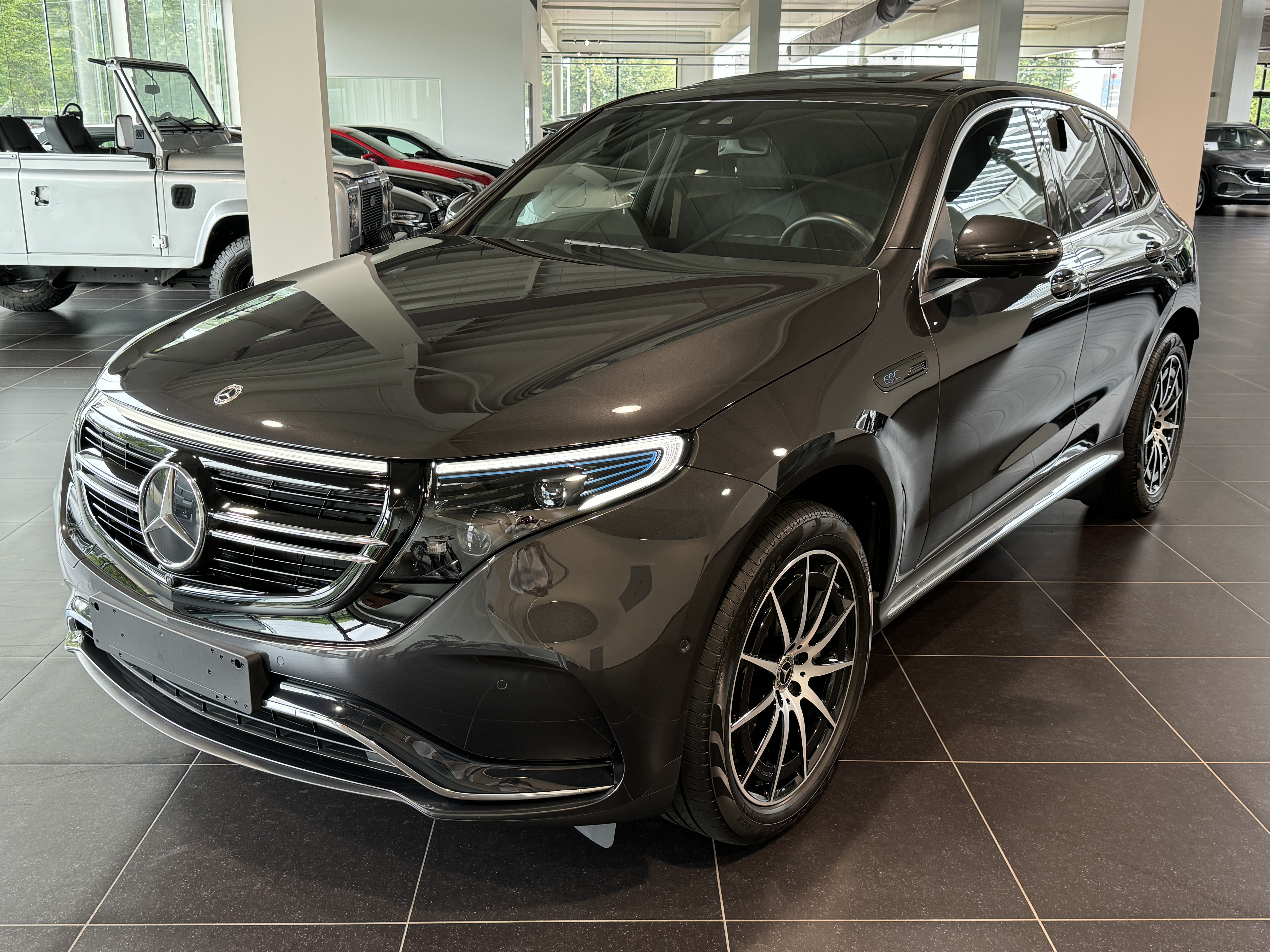 MERCEDES-BENZ EQC 400 4M AMG 360 Camera, Keyless-Go, Dodehoeks Assist, Mbux, Led