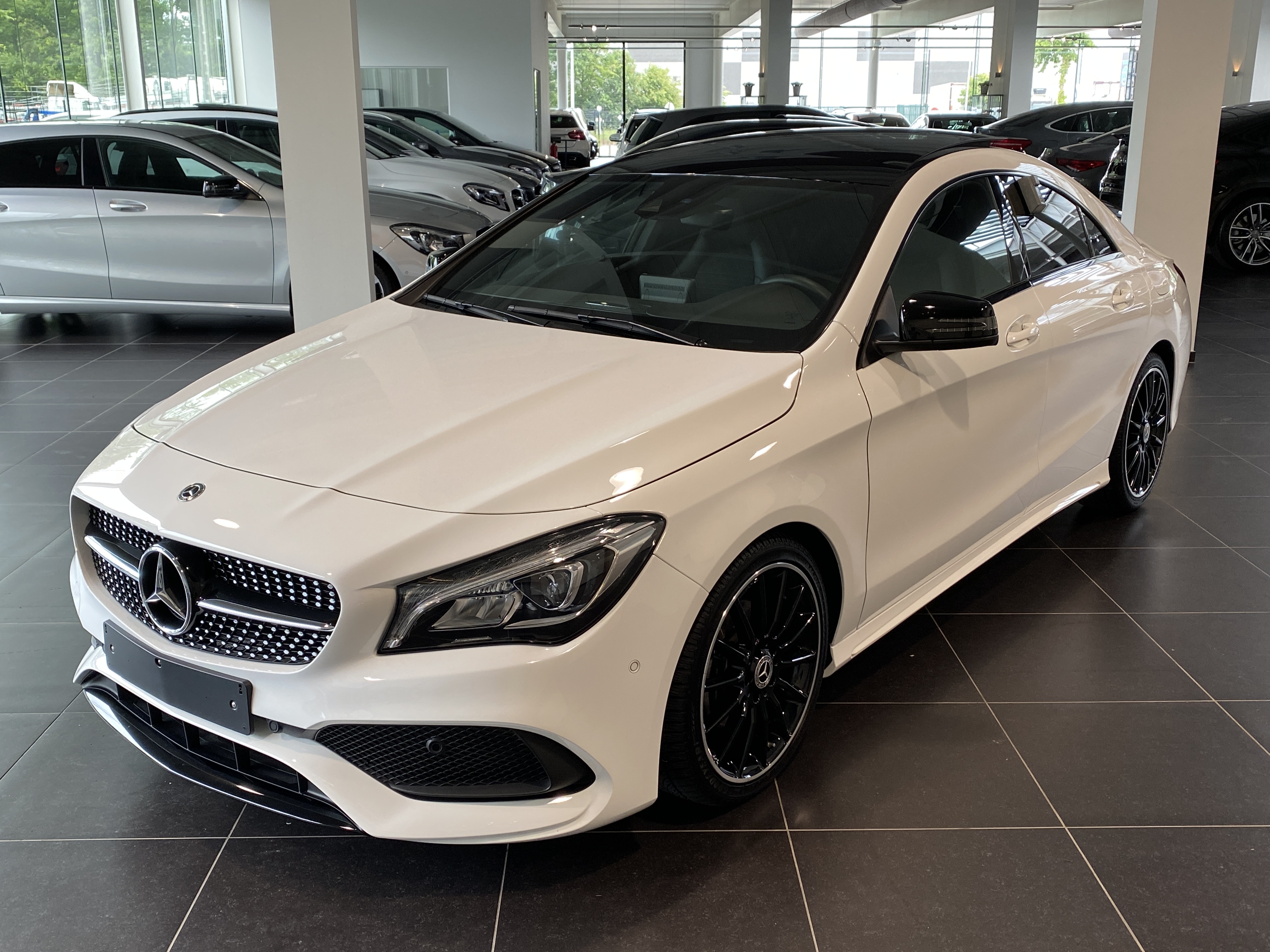 MERCEDES-BENZ CLA 180 Amg | Expo By KG nv